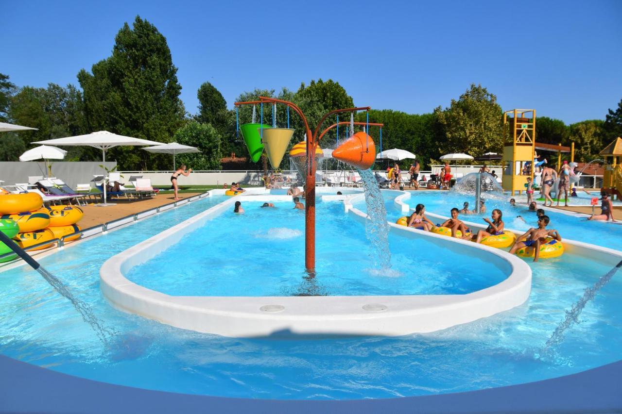 I Tre Moschettieri Camping Village ليدو دي بومبوسا المظهر الخارجي الصورة