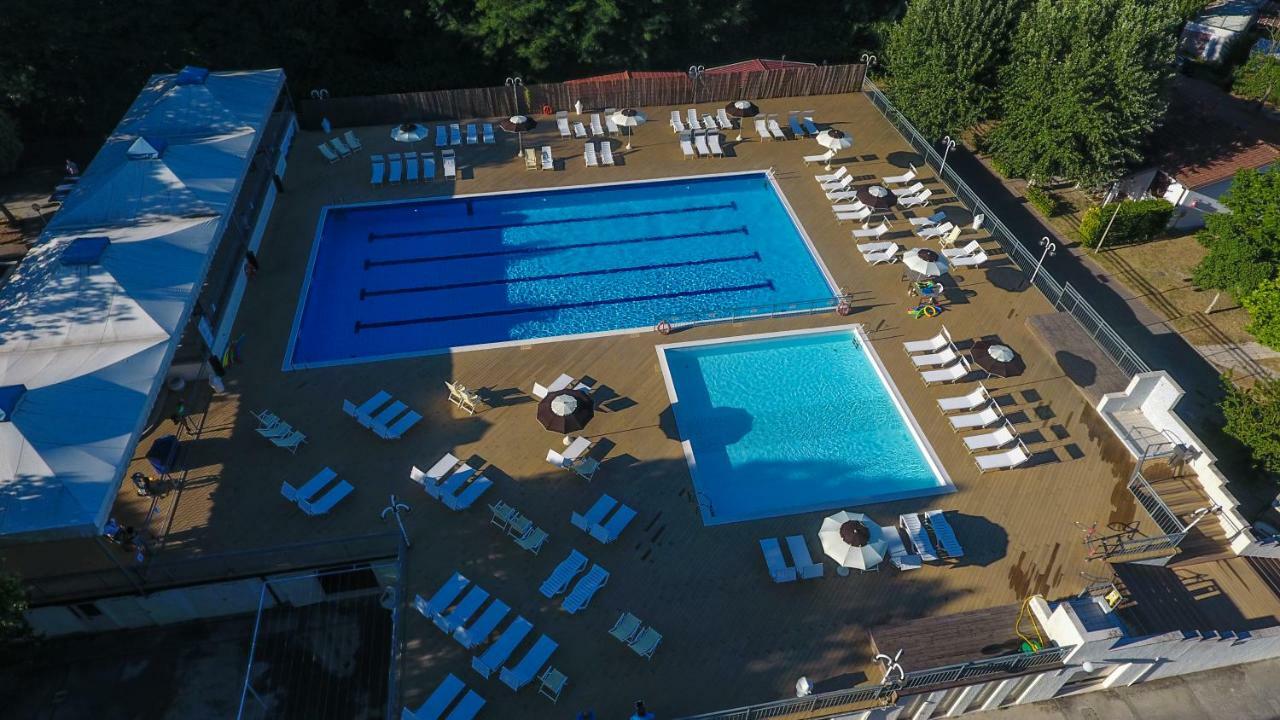 I Tre Moschettieri Camping Village ليدو دي بومبوسا المظهر الخارجي الصورة