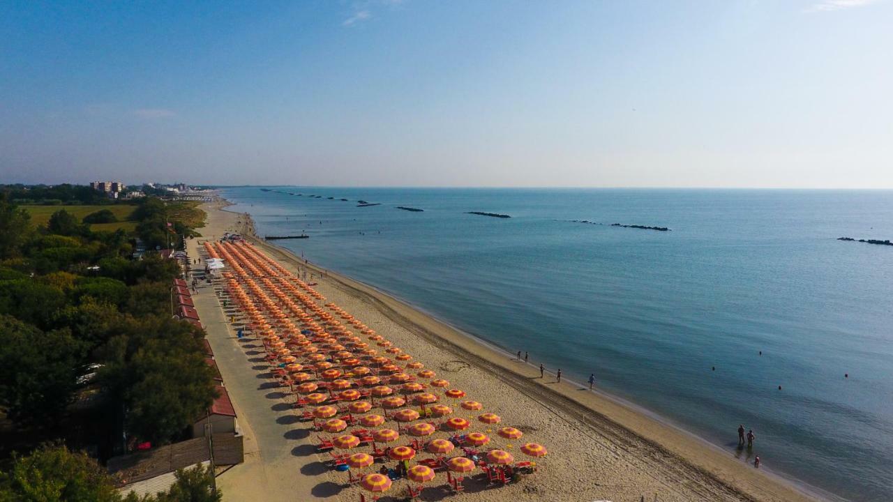 I Tre Moschettieri Camping Village ليدو دي بومبوسا المظهر الخارجي الصورة